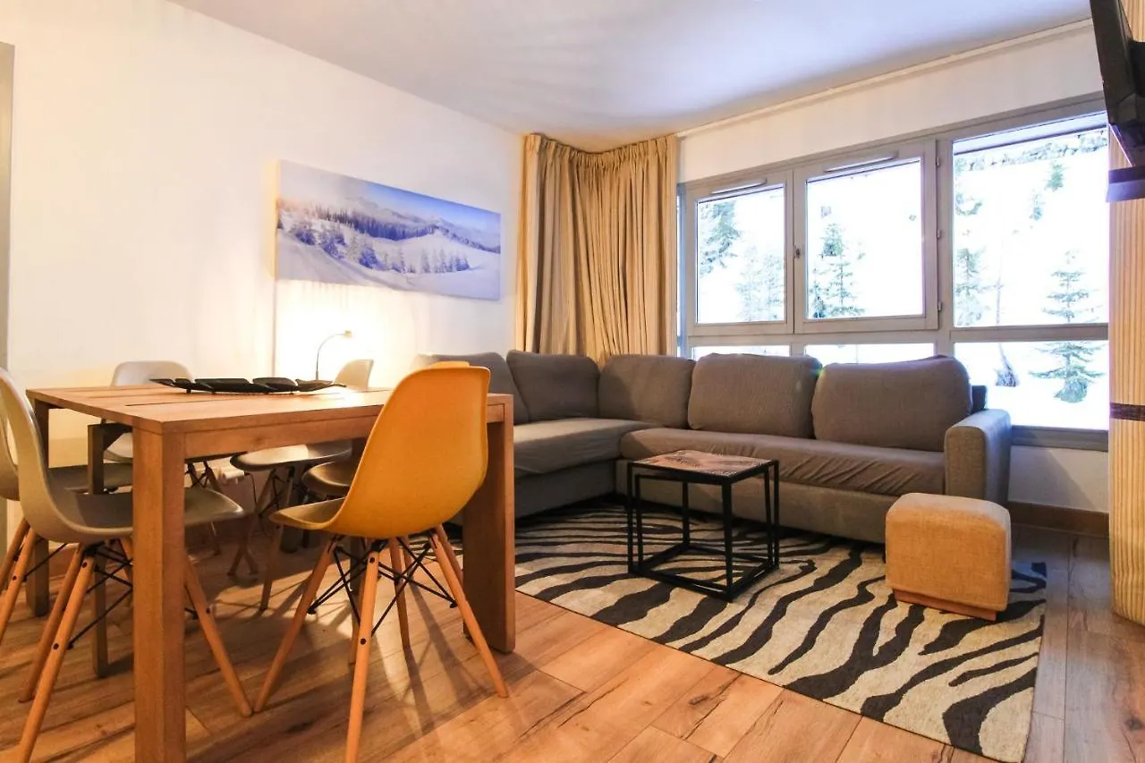 Newly Redecorated 2-Bed Ski-In Ski-Out Family Apartment Флен Франция