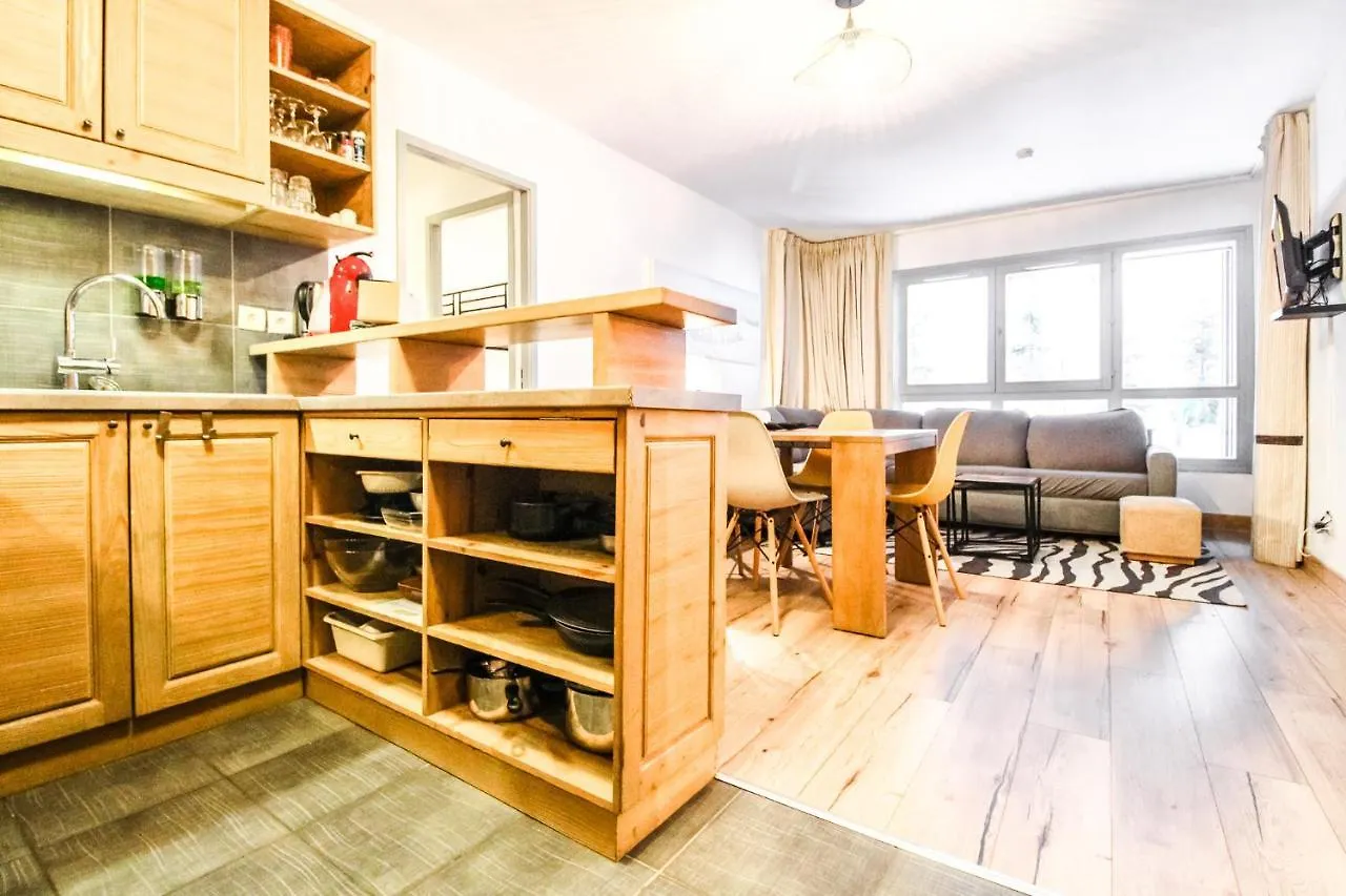 Newly Redecorated 2-Bed Ski-In Ski-Out Family Apartment Флен 0*,  Франция
