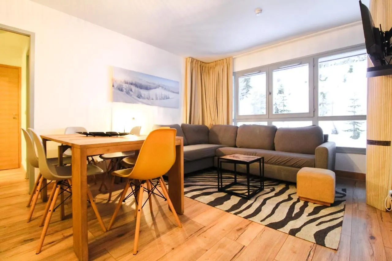 Newly Redecorated 2-Bed Ski-In Ski-Out Family Apartment Флен Франция