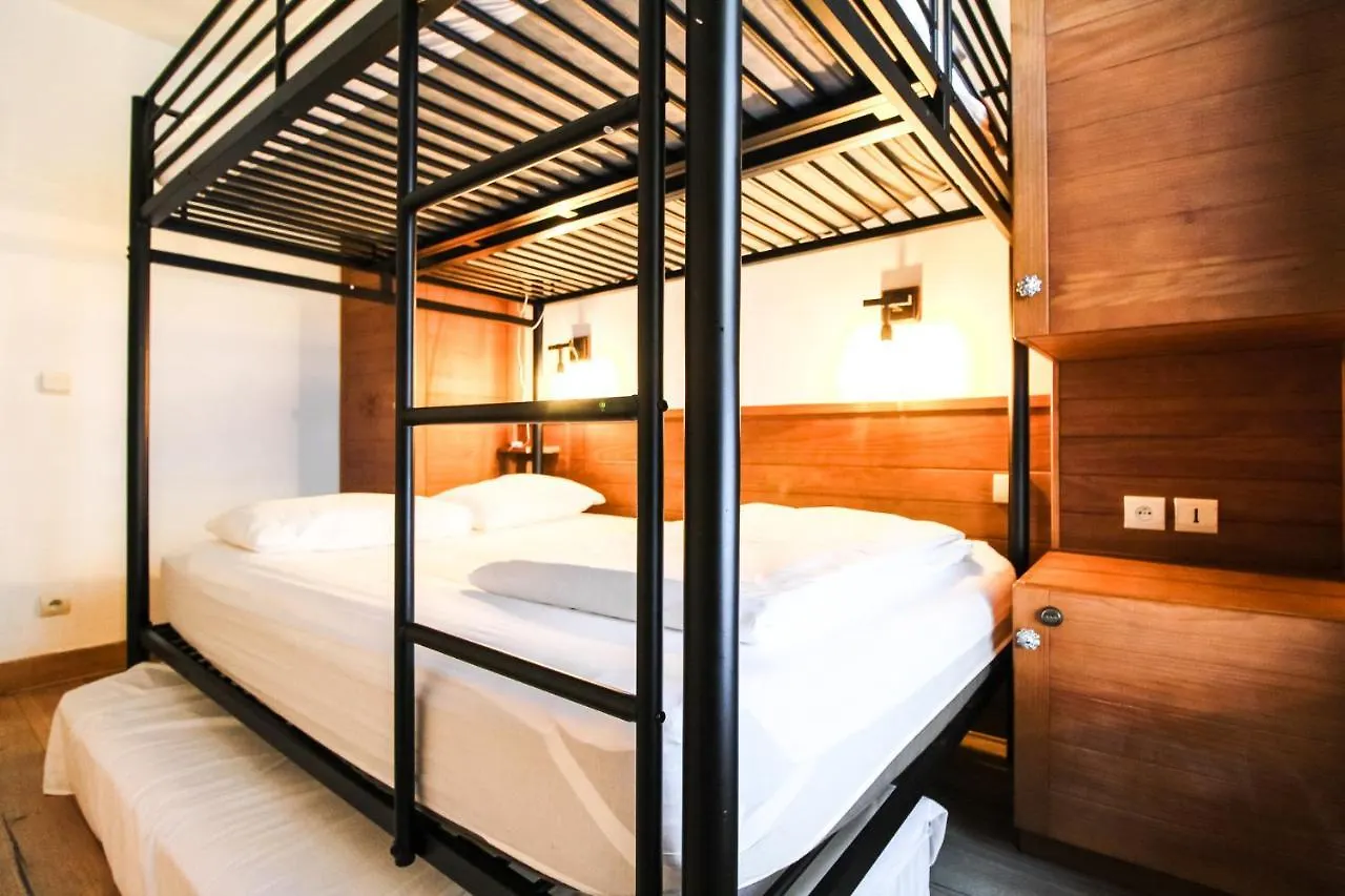 Newly Redecorated 2-Bed Ski-In Ski-Out Family Apartment Flaine Γαλλία