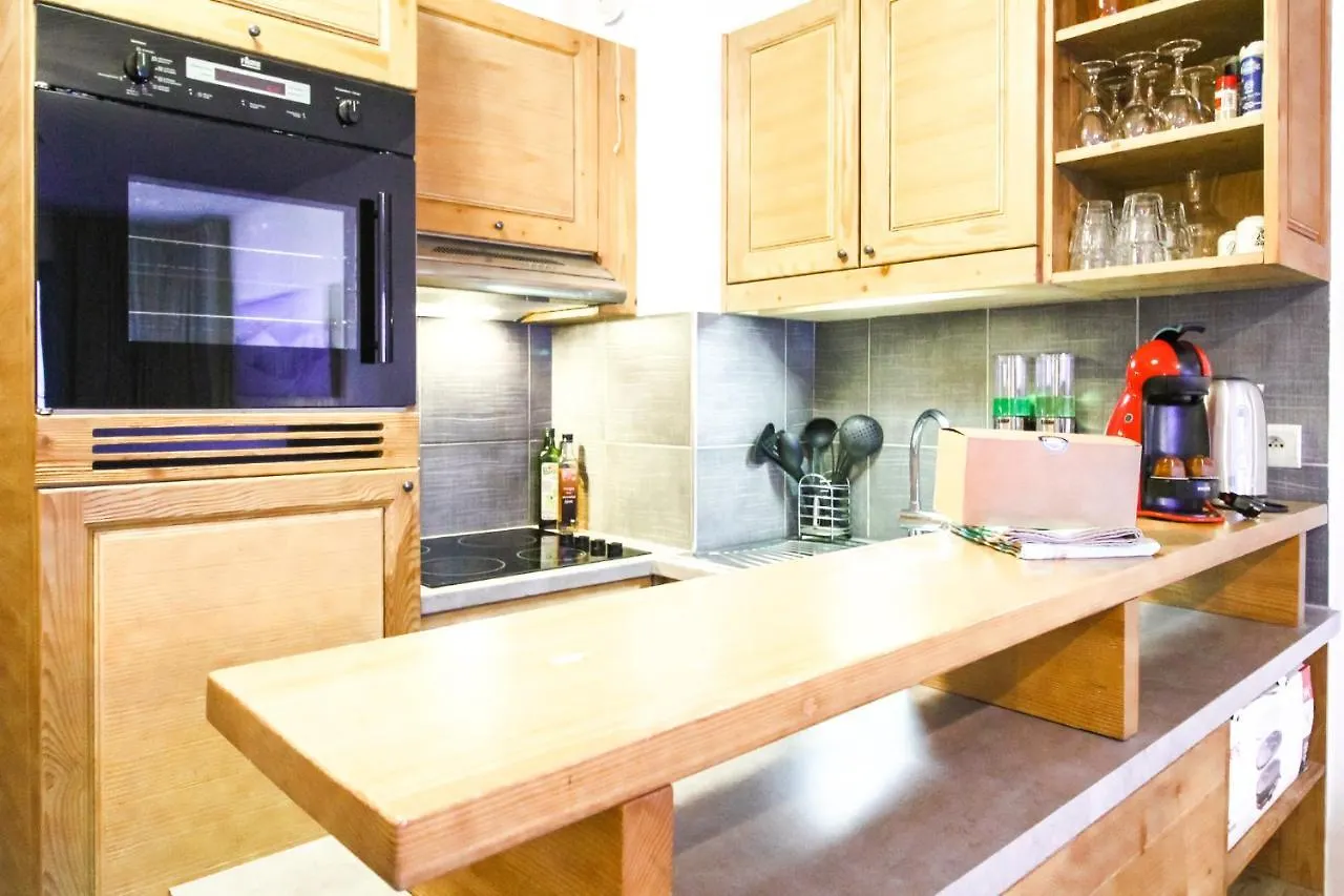 Newly Redecorated 2-Bed Ski-In Ski-Out Family Apartment Flaine 0*,